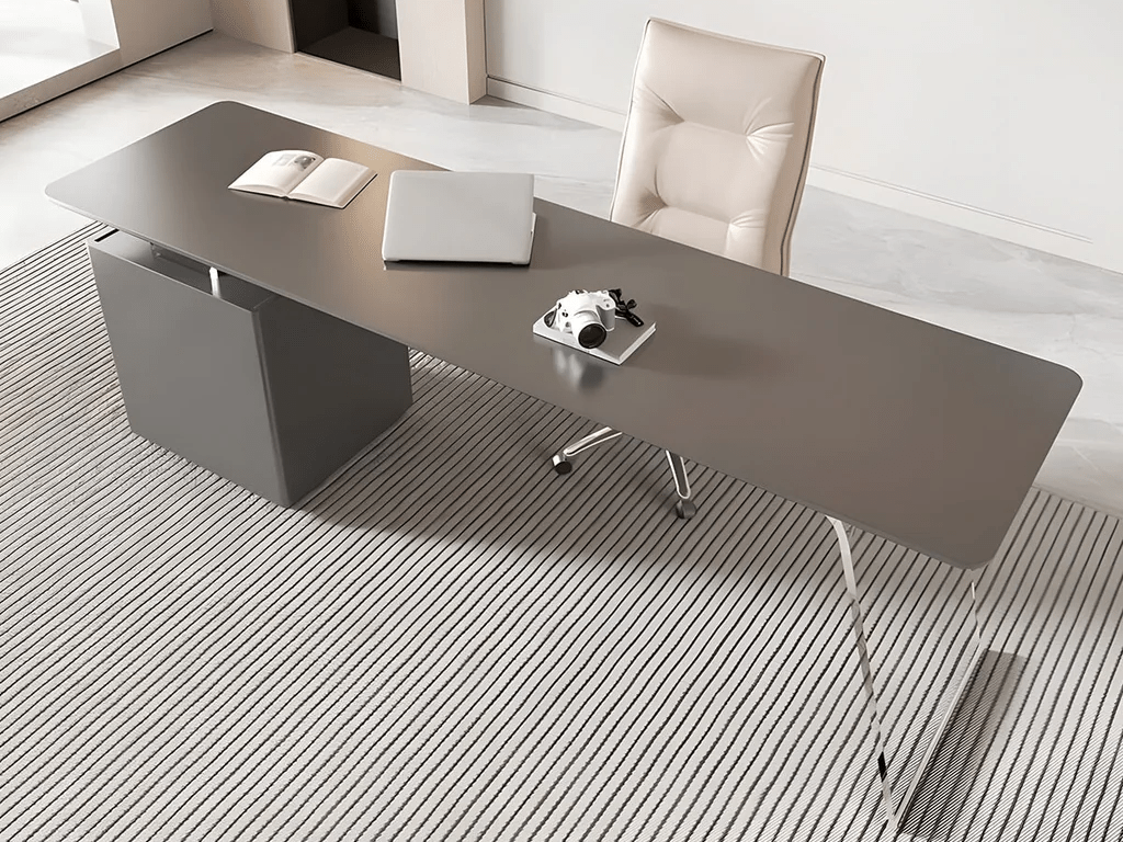 ベニヤテーブルの魅力と活用法